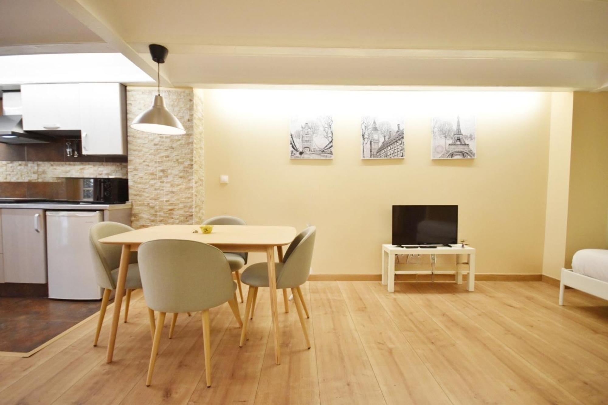 Centrico Apartamento Al Lado De Torres De Quart 瓦伦西亚 外观 照片